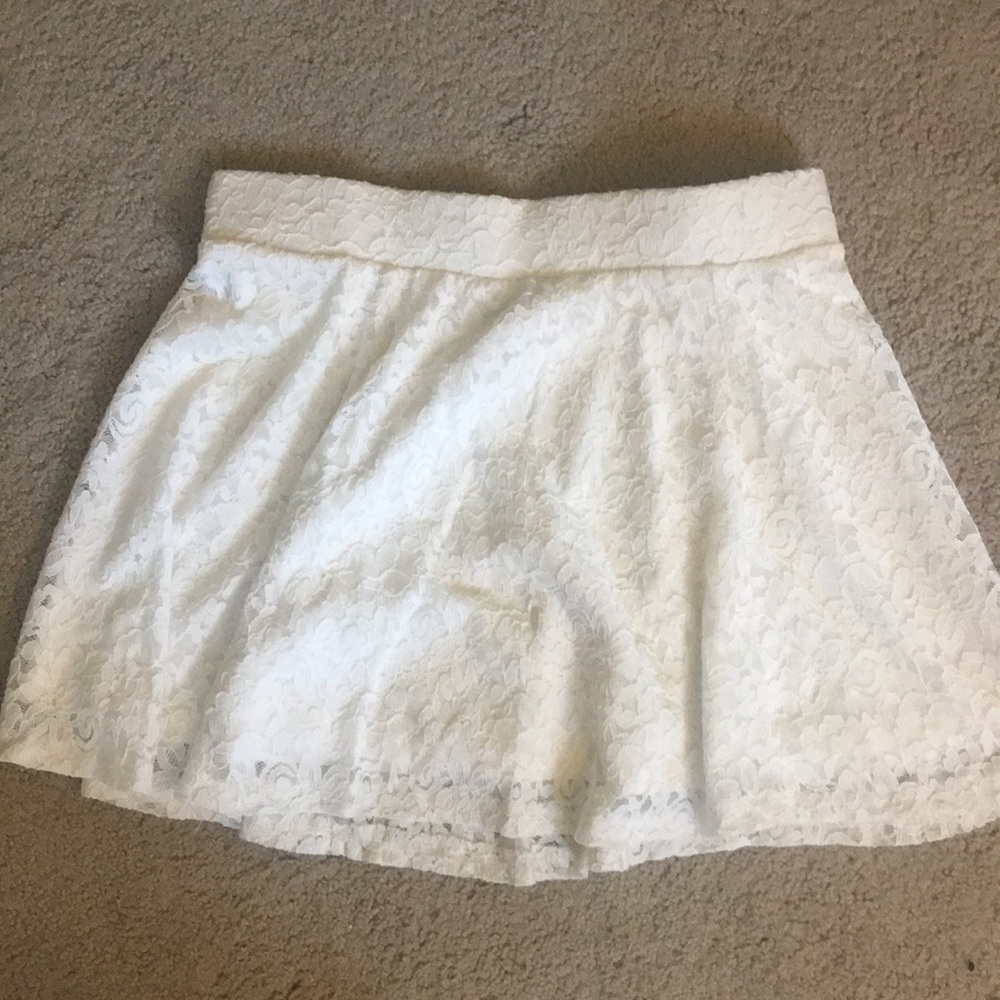 Forever 21 white lace skirt
